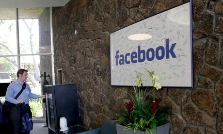 Facebooks-headquarters-in-007