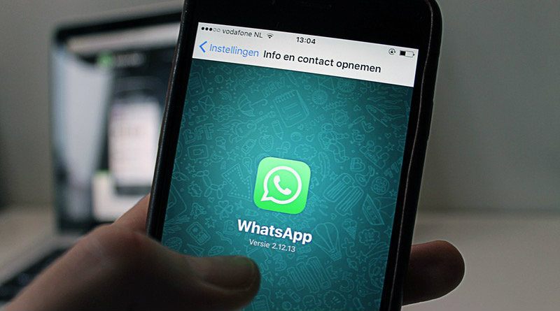 Incluir a contactos en grupos de WhatsApp sin su permiso es ilegal