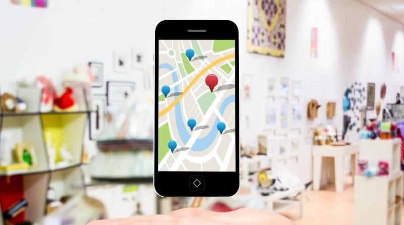 Teléfono móvil con aplicación Google Maps