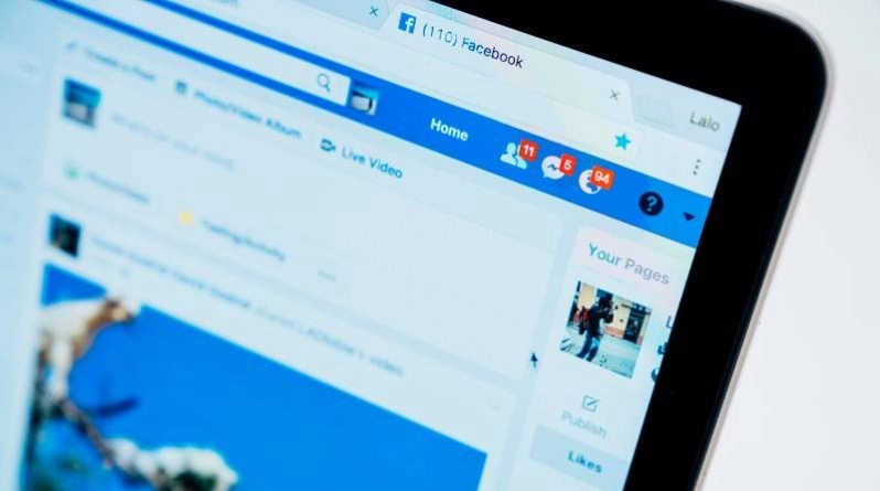 Pantalla con la web de Facebook