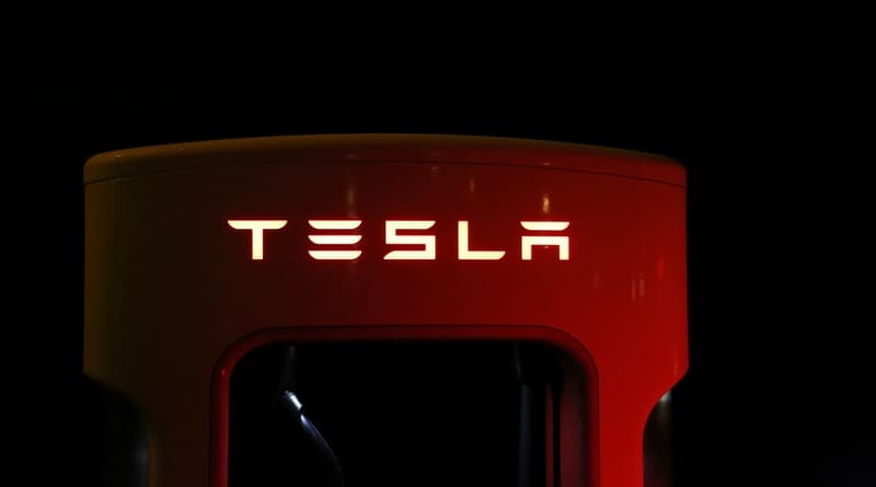 actualización de software de Tesla
