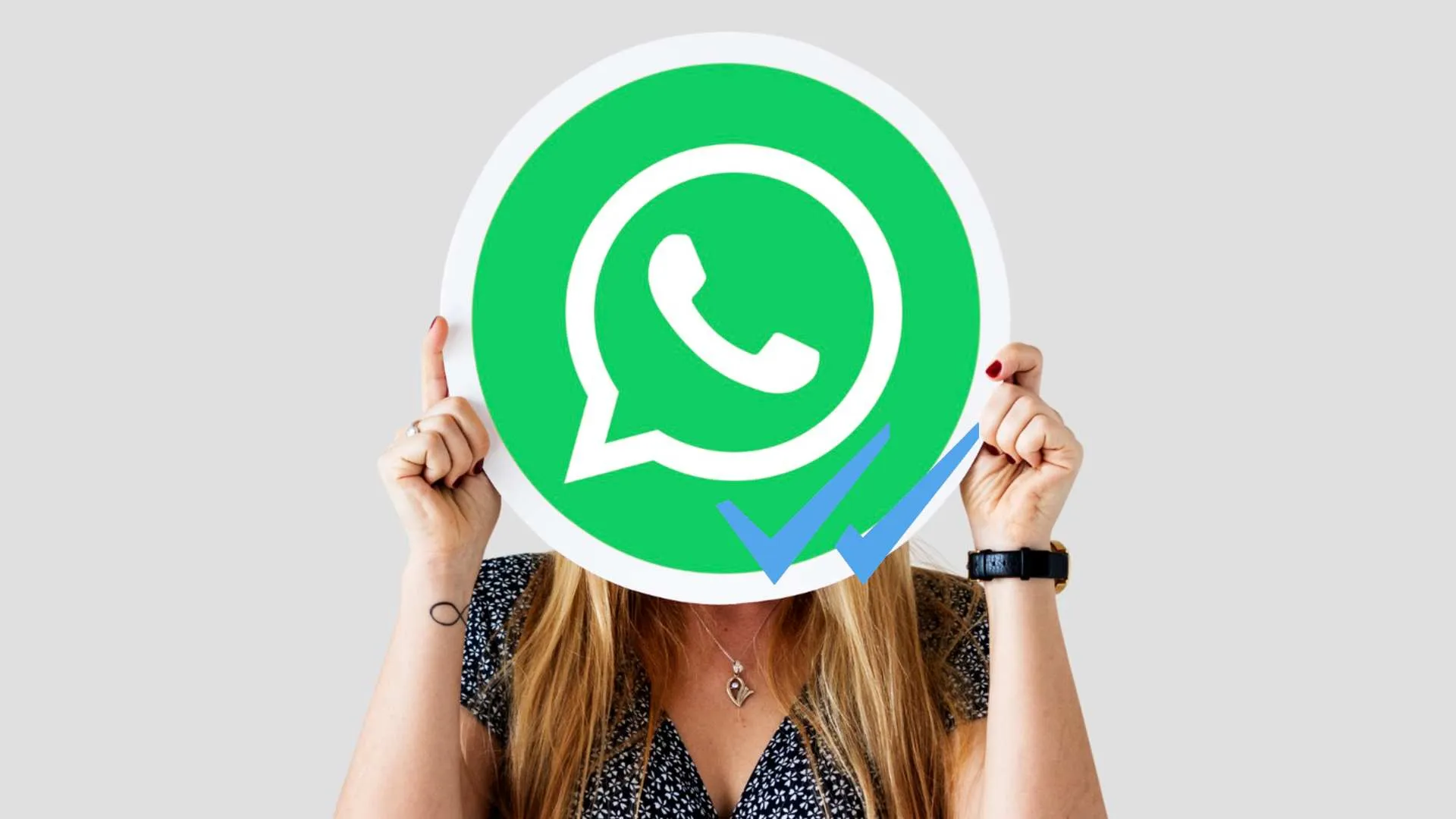 cómo desactivar el doble check azul en WhatsApp